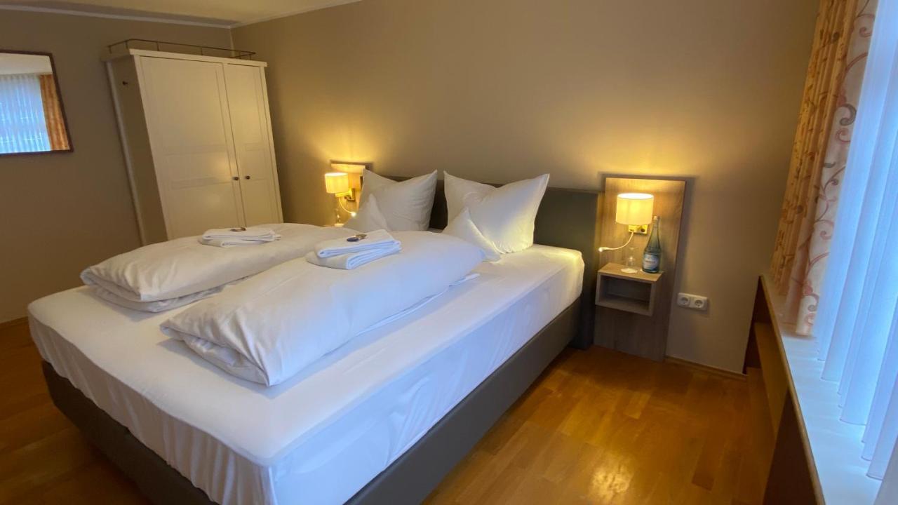 Horchem Hotel-Restaurant-Cafe-Bar Моншау Екстериор снимка