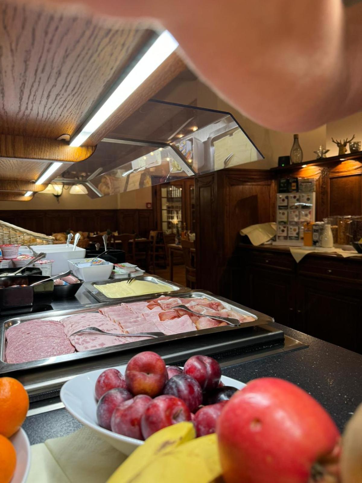 Horchem Hotel-Restaurant-Cafe-Bar Моншау Екстериор снимка