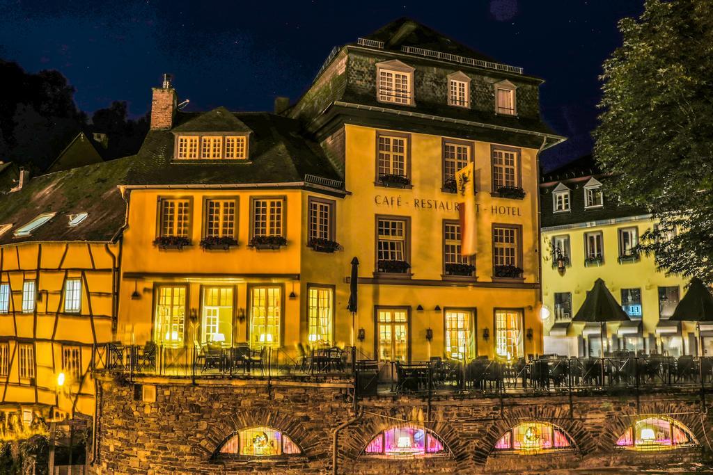 Horchem Hotel-Restaurant-Cafe-Bar Моншау Екстериор снимка
