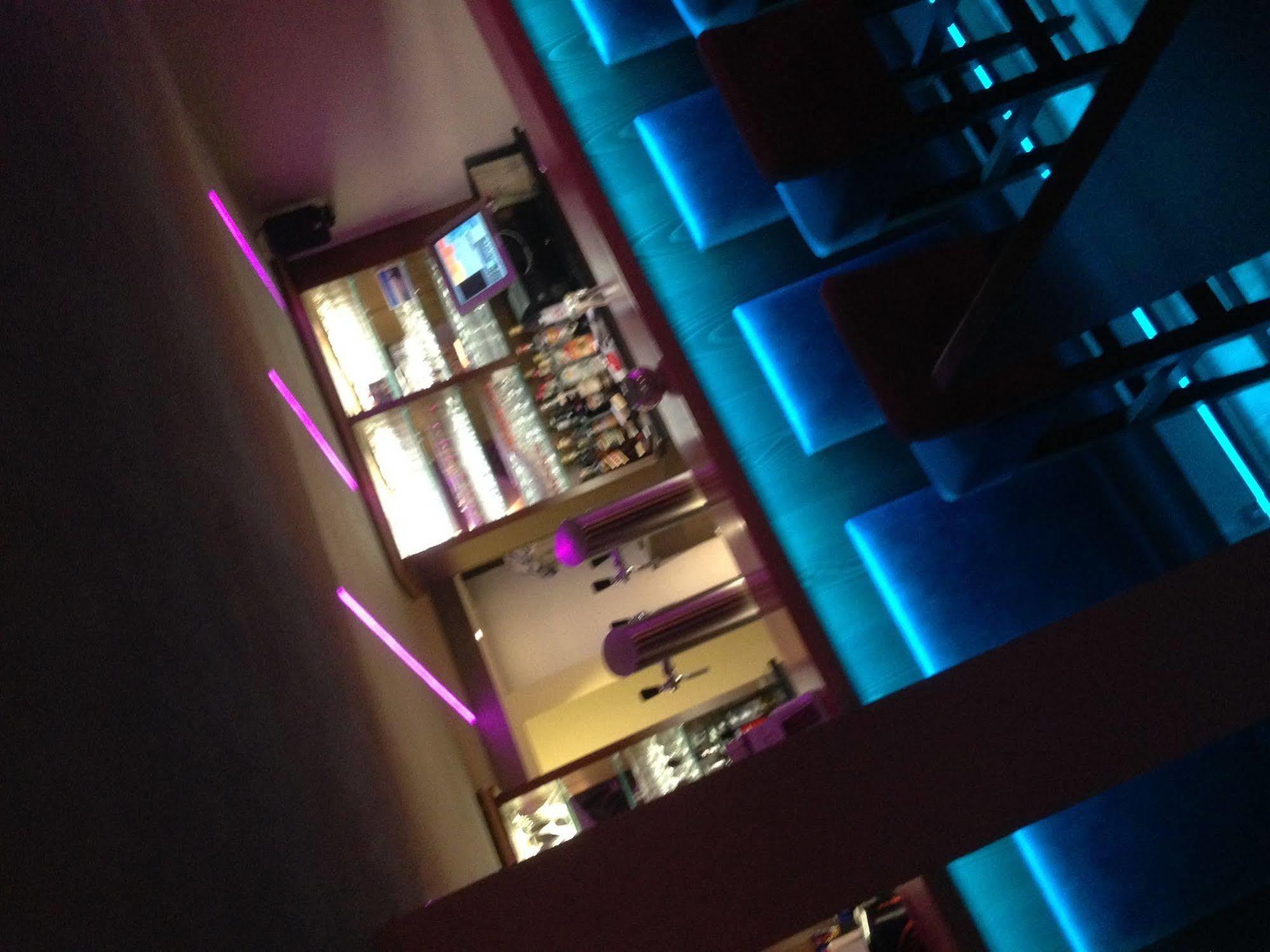 Horchem Hotel-Restaurant-Cafe-Bar Моншау Екстериор снимка